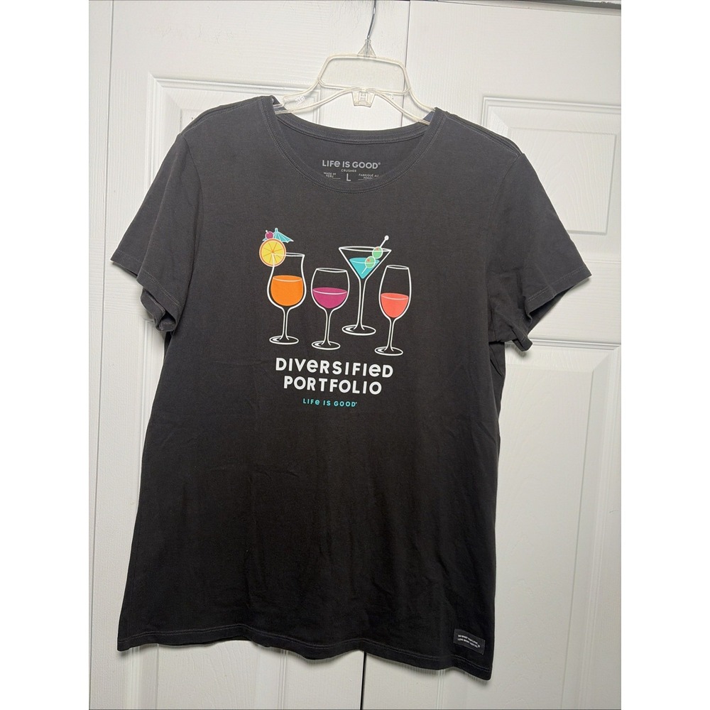 Life is Good Crusher Tee Womens Size L Gray Diversified Portfolio Cotton Graphic